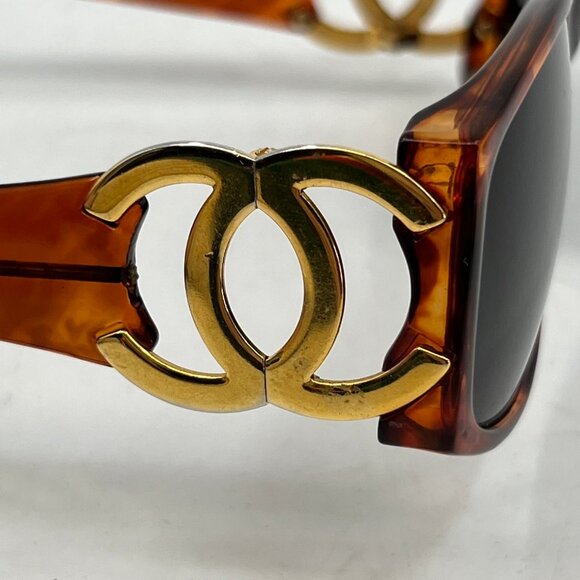 CHANEL Brown Gold Tortoiseshell Sunglasses | Classic Style OS - Picture 4 of 8